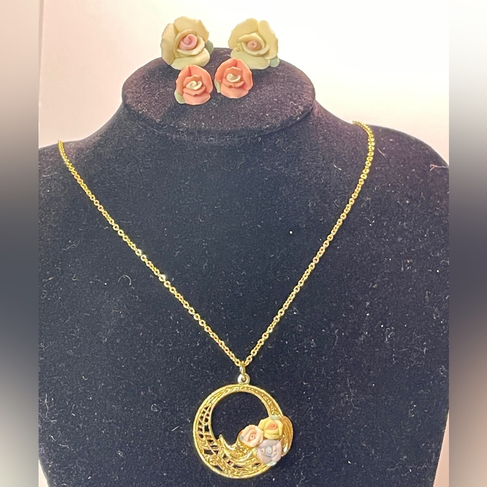 Pink Porcelain Rose Pendant Necklace gold chain 2 sets of Earrings yellow purple